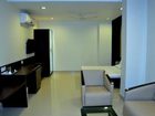 фото отеля Little Chef Hotel