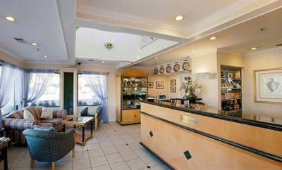 фото отеля Millwood Inn & Suites