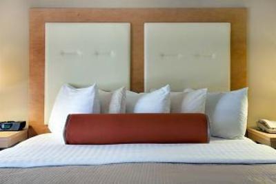фото отеля Millwood Inn & Suites