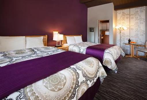 фото отеля Lake of the Sky Motor Inn