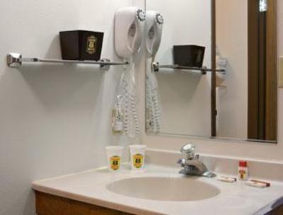 фото отеля Super 8 Motel Rexburg