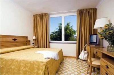фото отеля Saline Hotel