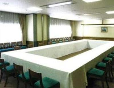 фото отеля Hiroshimashi Bunka Koryu Kaikan