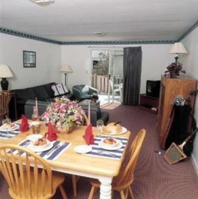 фото отеля Cape Winds Resort