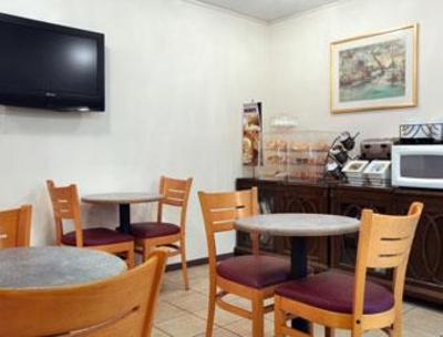 фото отеля Microtel Inn Lexington