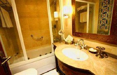 фото отеля Tuvana Hotel
