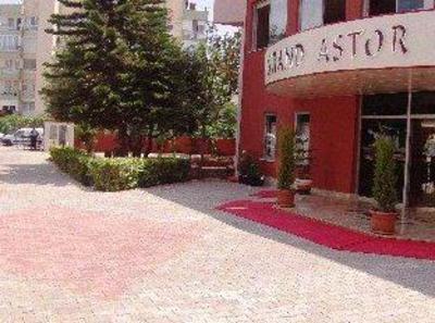 фото отеля Grand Astor Hotel