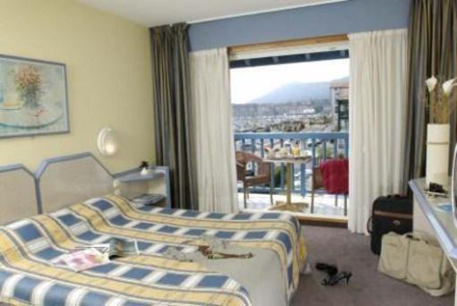фото отеля Hotel Ibaia Serge Blanco Hendaye
