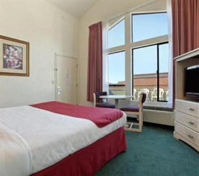 фото отеля Super 8 Fort Bragg