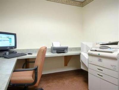 фото отеля Days Inn and Suites Marion