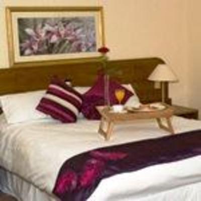 фото отеля Charlemont Arms Hotel