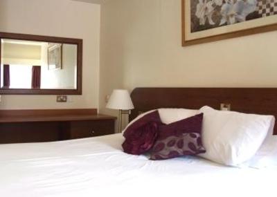 фото отеля Charlemont Arms Hotel