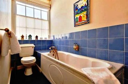 фото отеля Golden Lion House