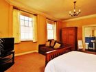 фото отеля Golden Lion House