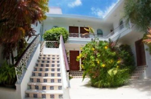 фото отеля Tropical Escape Hotel
