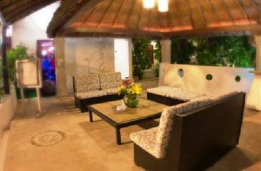 фото отеля Tropical Escape Hotel