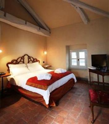 фото отеля Antico Borgo Monchiero
