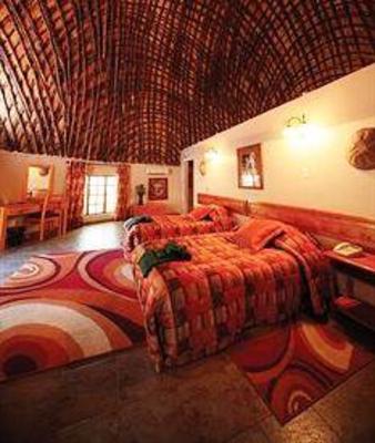 фото отеля Dumazulu Traditional Village And Lodge