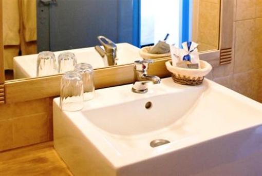 фото отеля Hotel Saint Louis Aigues-Mortes