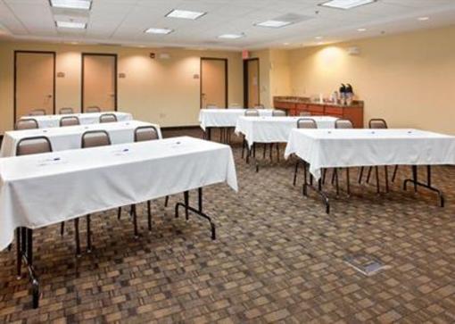 фото отеля Holiday Inn Express Hotel & Suites El Dorado