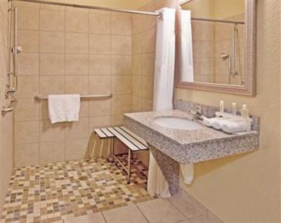 фото отеля Holiday Inn Express Hotel & Suites El Dorado