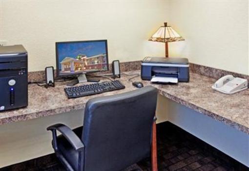 фото отеля Holiday Inn Express Hotel & Suites El Dorado