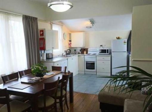 фото отеля Moonah Amy Cottage Apartments Hobart