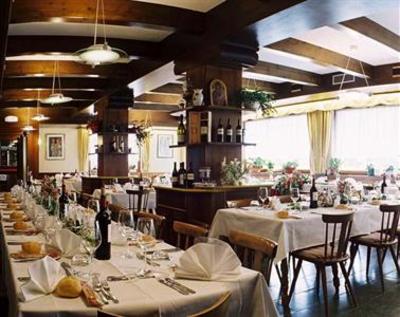 фото отеля Hotel Stella Alpina Falcade