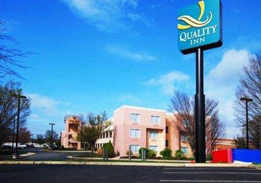 фото отеля Quality Inn Newark