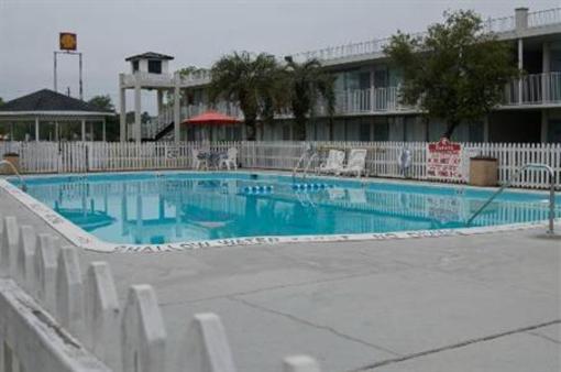 фото отеля Ramada at Young's Plantation