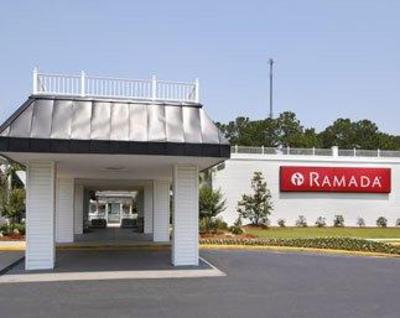 фото отеля Ramada at Young's Plantation