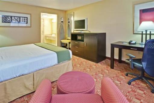 фото отеля Baymont Inn and Suites Franklin