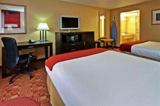 фото отеля Baymont Inn and Suites Franklin