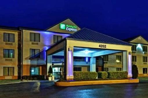 фото отеля Baymont Inn and Suites Franklin