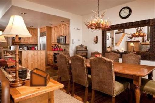 фото отеля Antlers Christie Base Resort Steamboat Springs