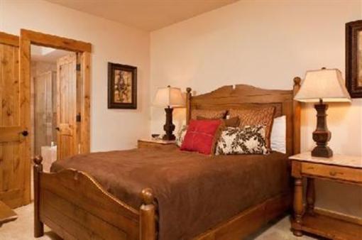 фото отеля Antlers Christie Base Resort Steamboat Springs