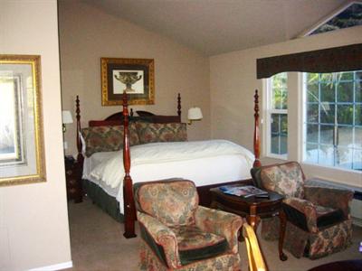 фото отеля Malibu Country Inn