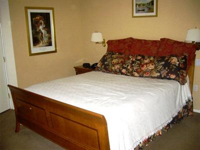 фото отеля Malibu Country Inn