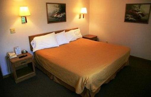 фото отеля New Victorian Inn Norfolk (Nebraska)