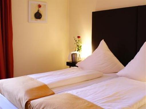 фото отеля Hotel Bayerischer Hof Erlangen