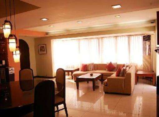 фото отеля Ralph Anthony Suites Manila