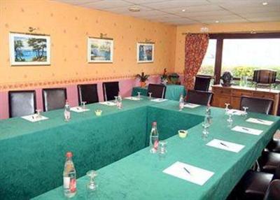 фото отеля Comfort Hotel Cergy