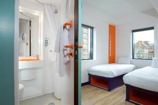 фото отеля Easy Hotel Glasgow City