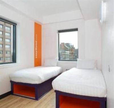 фото отеля Easy Hotel Glasgow City