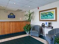 Days Inn and Suites Navarre