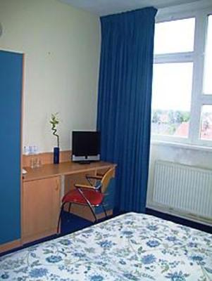 фото отеля Hotel Haus Am Niederfeld Berlin