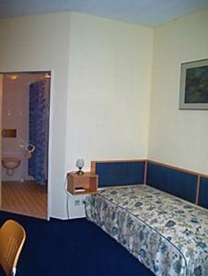фото отеля Hotel Haus Am Niederfeld Berlin