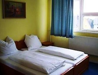 фото отеля Hotel Haus Am Niederfeld Berlin