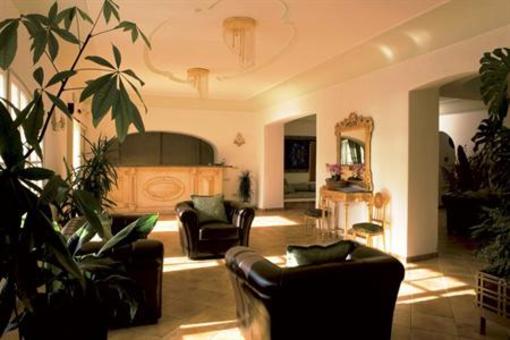фото отеля Hotel La Scogliera Forio