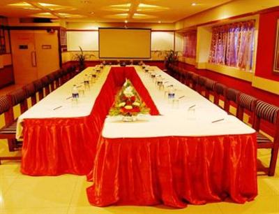 фото отеля Hotel Raviraj Pune